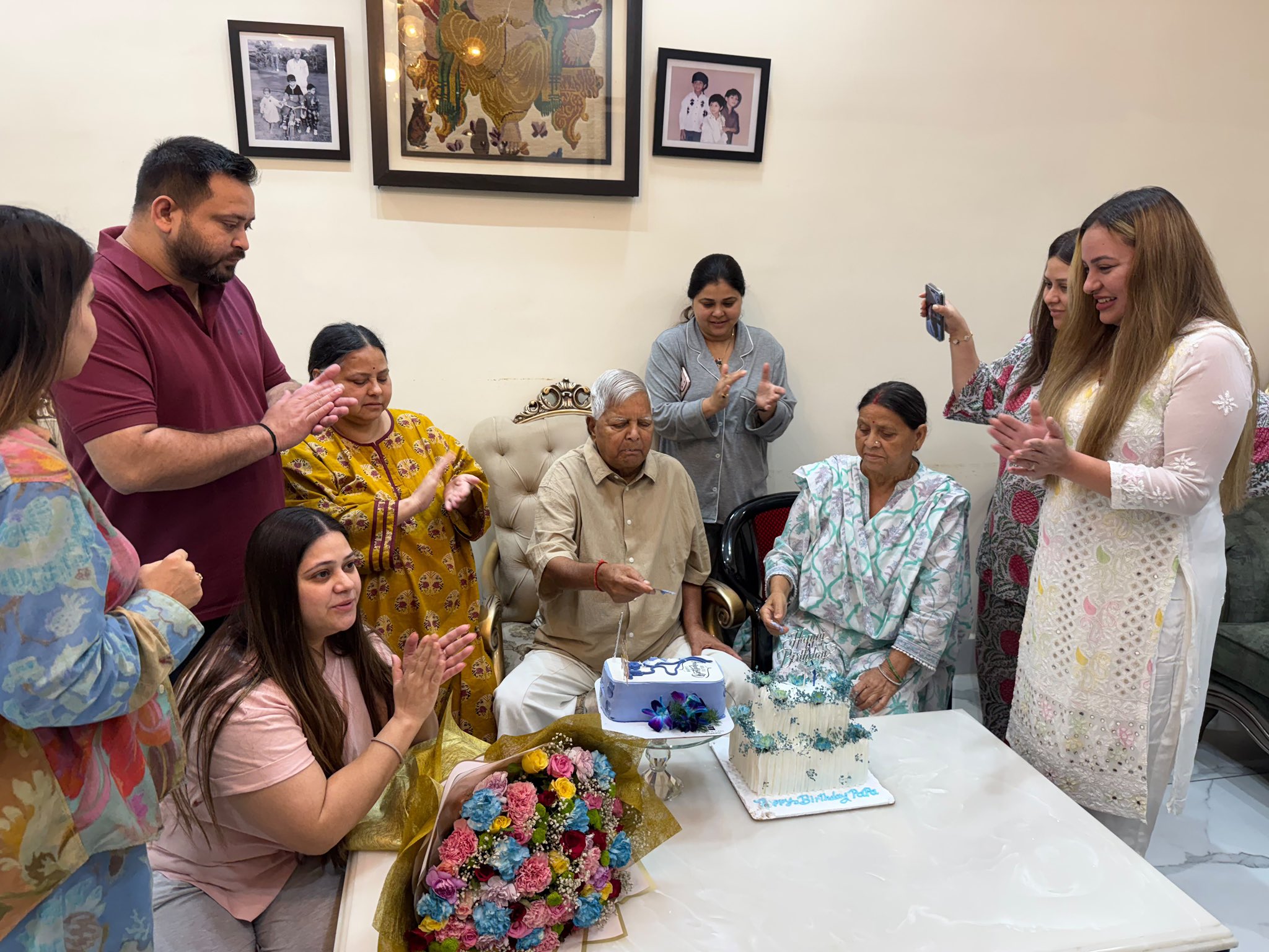79 के हुए लालू यादव, परिवार संग मनाया जन्मदिन; तेज प्रताप के भावुक संदेश ने जीता दिल
