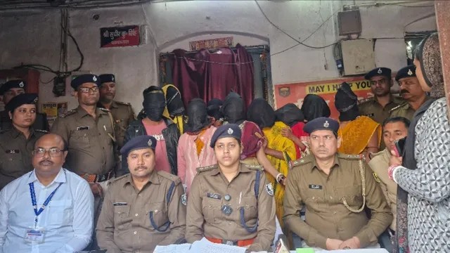 बिहार की ट्रेनों में जेवरात चोरी करने वाला अंतरराज्यीय गिरोह बेनकाब, 8 महिला समेत 10 गिरफ्तार