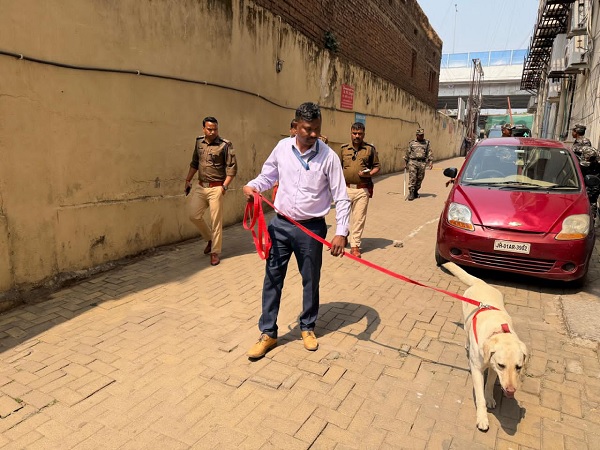 रांची: गैलेक्सिया मॉल स्थित Passport Office को बम धमकी, पुलिस जांच में जुटी