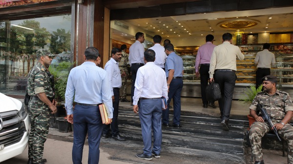 कोडरमा में GST इंटेलिजेंस की बड़ी कार्रवाई, कन्हैया कंफेक्शनर के ठिकानों पर छापेमारी